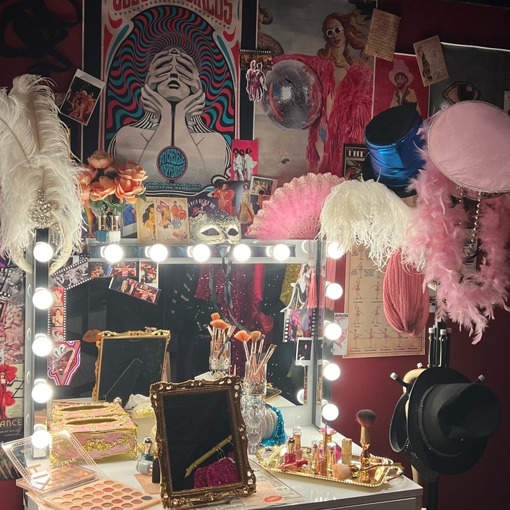 Meet your Posher, Rym